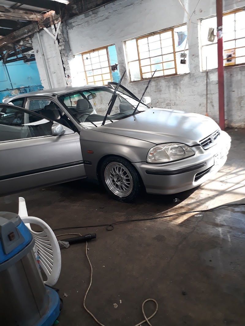 Am Carwash - Photo 3